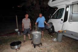 03 - preparativi cena 015.JPG